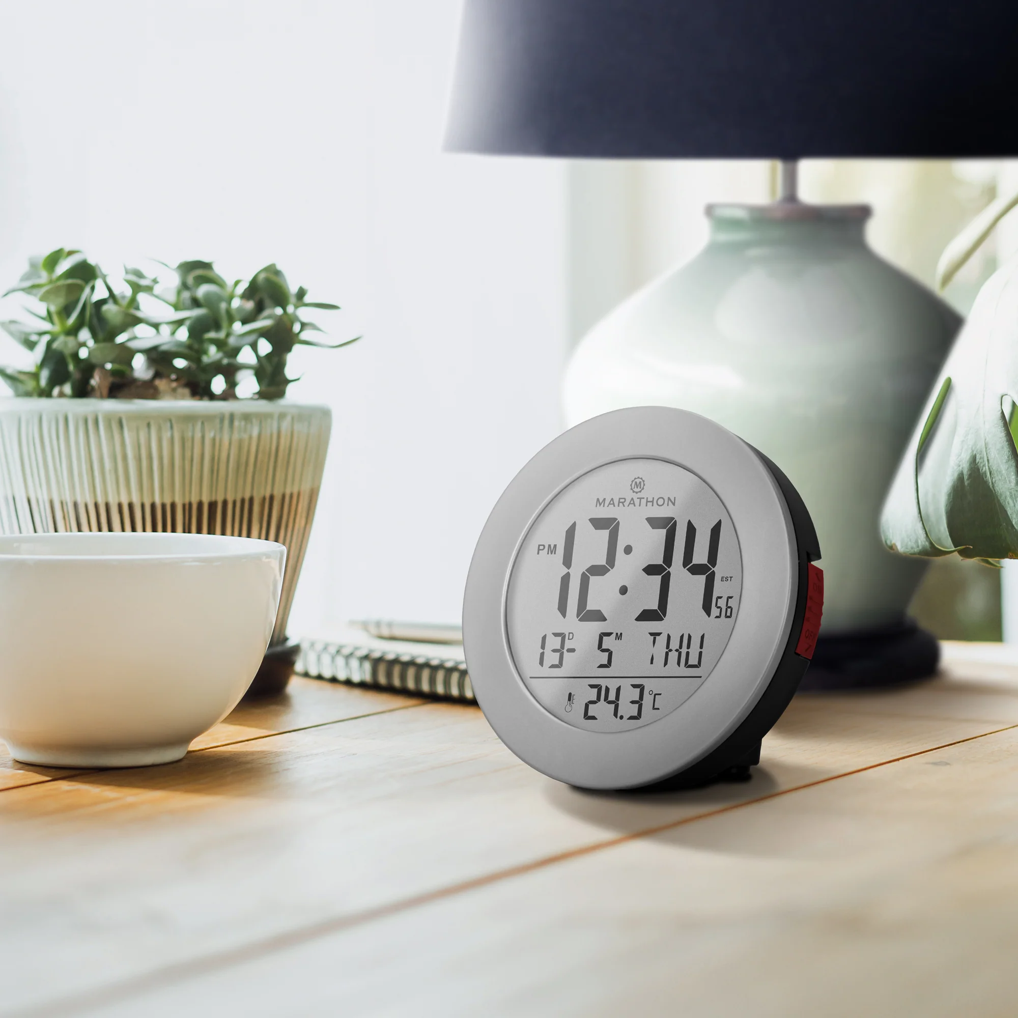 3.5 Inch Round Self-Setting Alarm Clock with Push-Button Backlight - Image 18