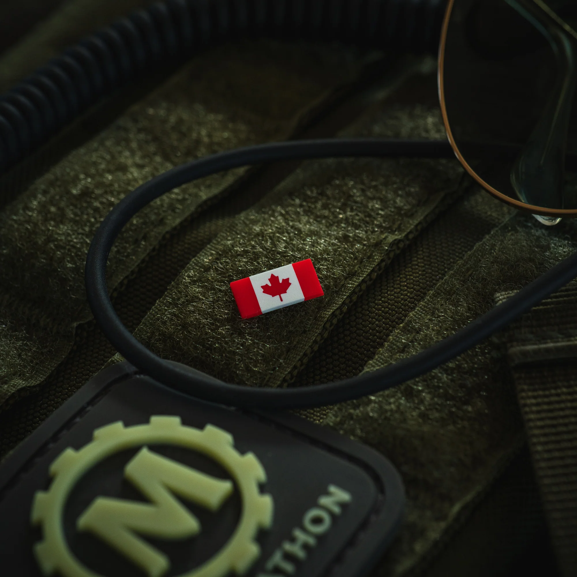 Official Government of Canada Issue Flag Lapel Pin - Image 6