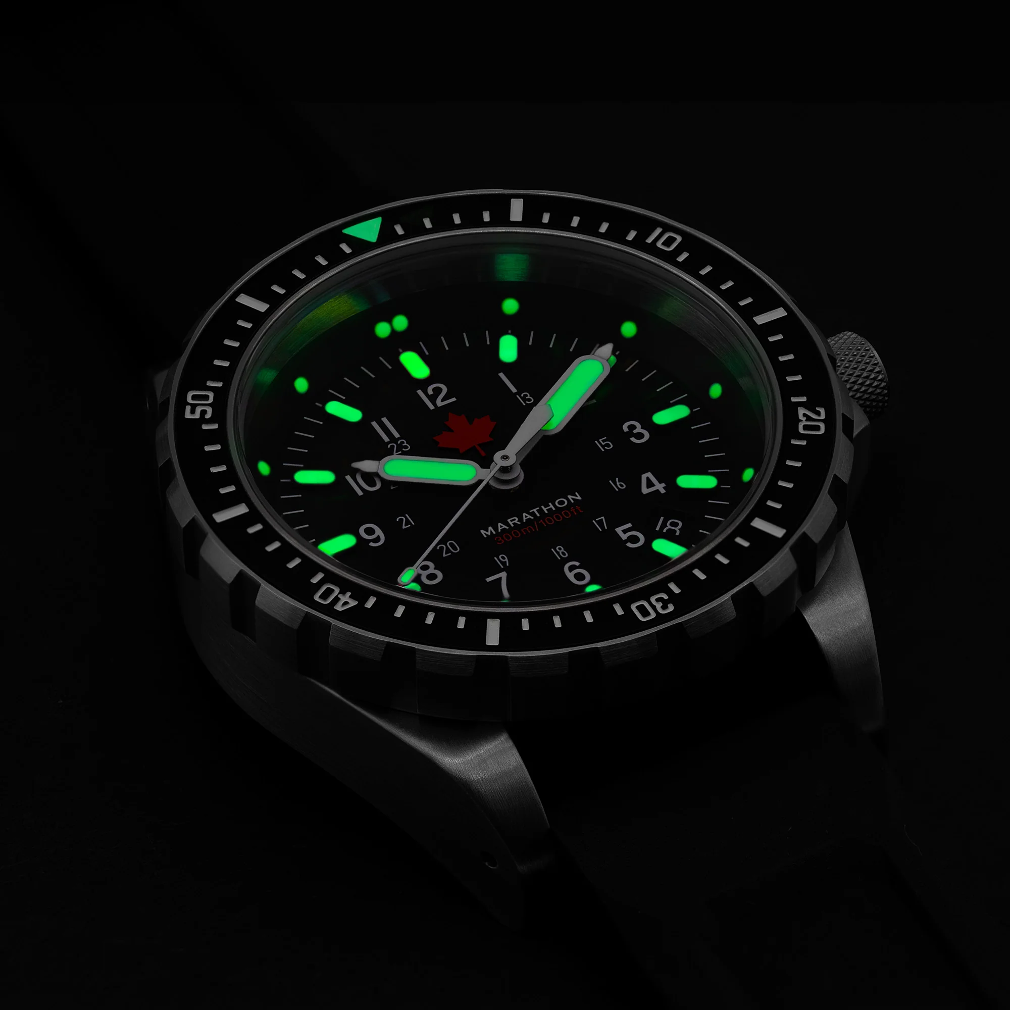 46mm Red Maple Jumbo Diver's Quartz (JSAR) with Stainless Steel Bracelet - Image 10
